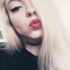 Meet your Posher, Alexis